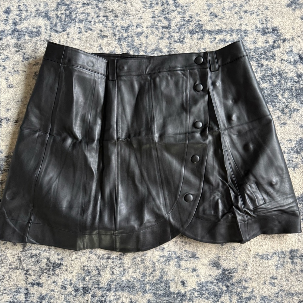 Eloquii Black Button-Detail Mini Skirt